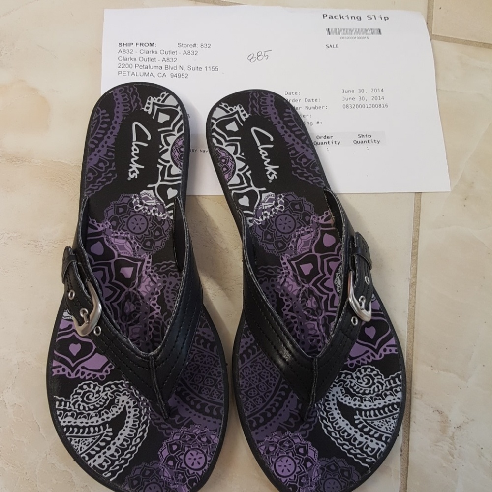 CLARKS SLIPPER - Picture 8 of 8